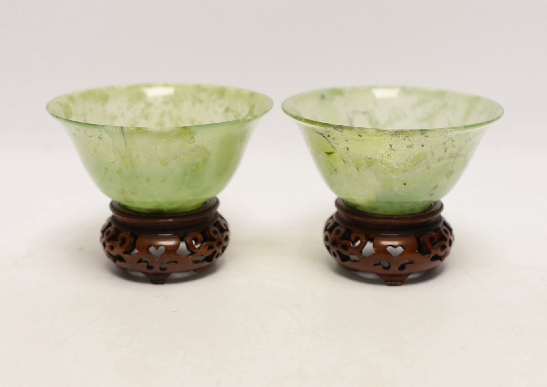 Two Chinese hardstone bowls on stands (boxed) 7.5cm high, including stands